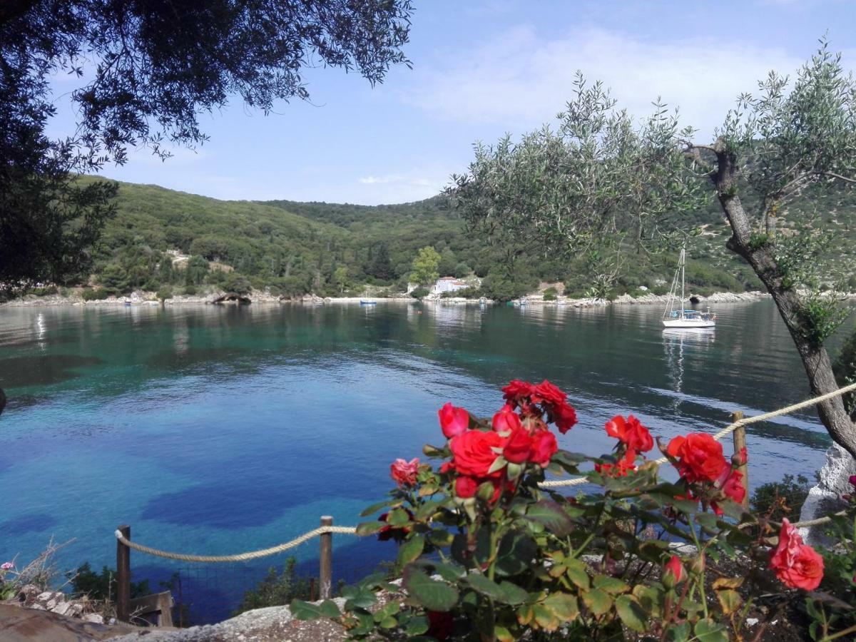 Villa Costa Atheras Bagian luar foto