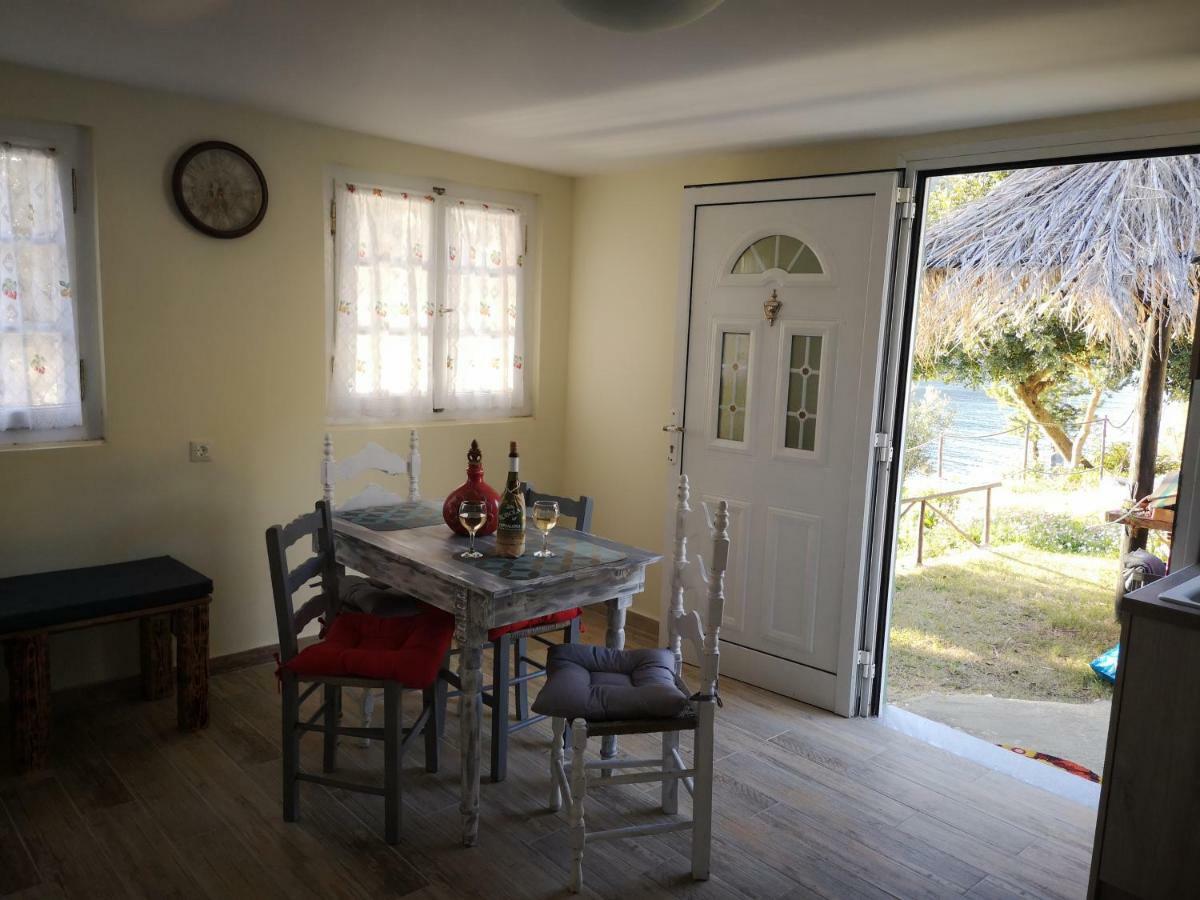 Villa Costa Atheras Bagian luar foto